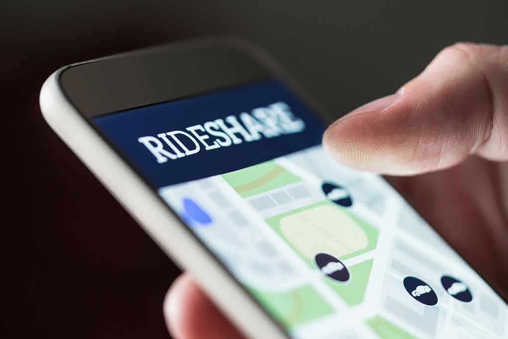 shutterstock_1204137538.jpg rideshare