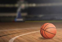 NBA Legend Expresses Outrage – Slams Entire League! A basketball on a wooden court
